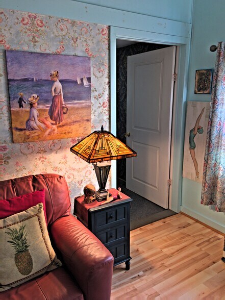 Living Room - 111 Causeway Rd