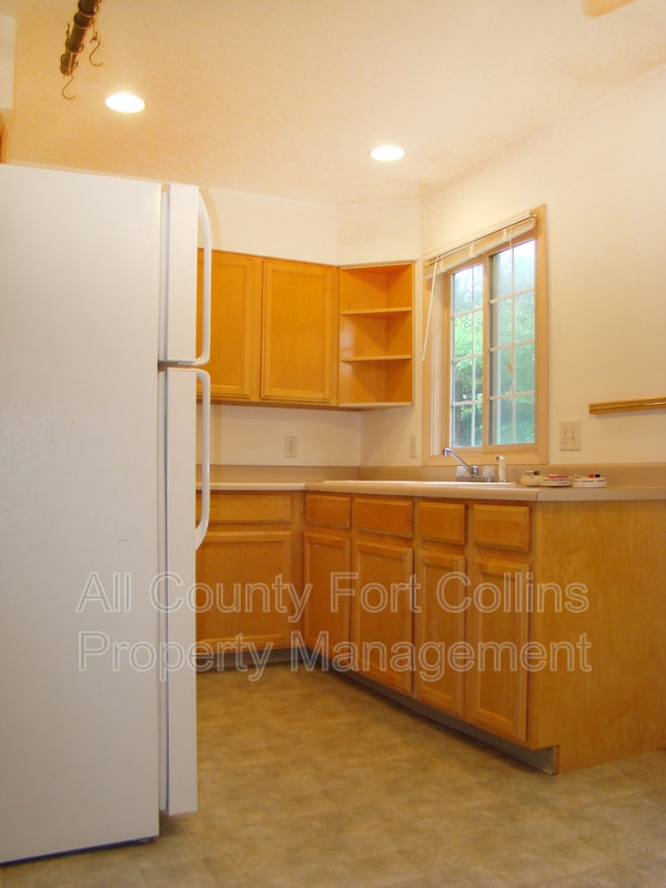 Building Photo - 817 E Laurel St