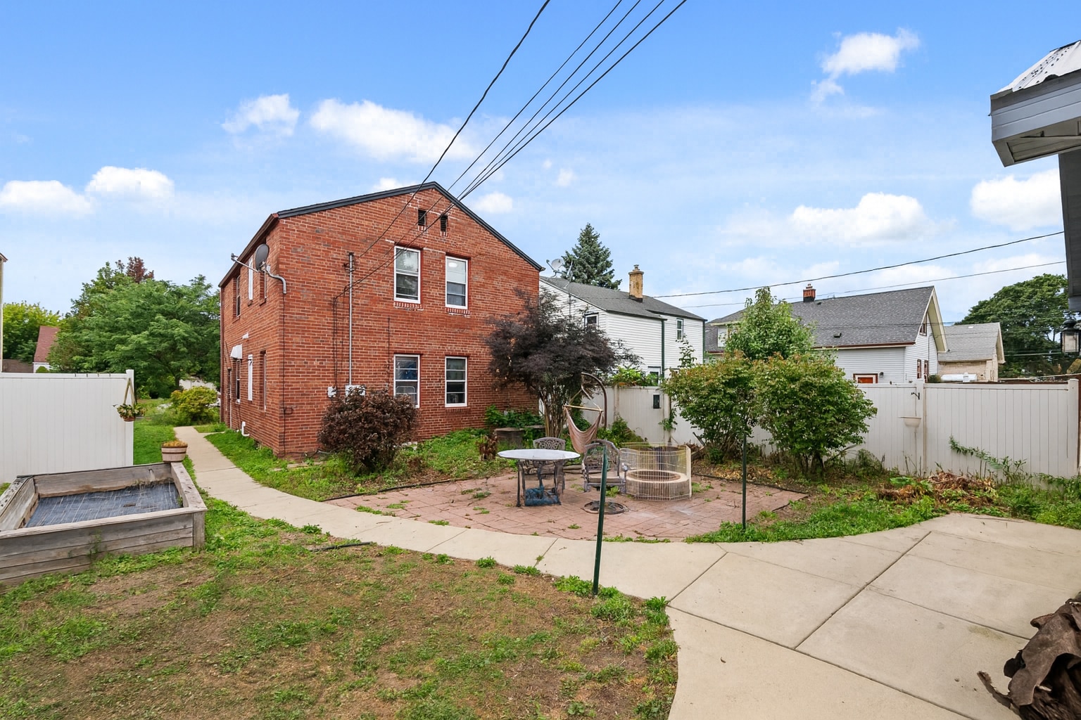 Building Photo - 3806 S Brust Ave