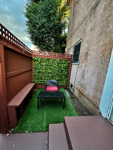 Building Photo - 1731 Orchid Ave