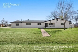 Building Photo - 1302 Avenue I