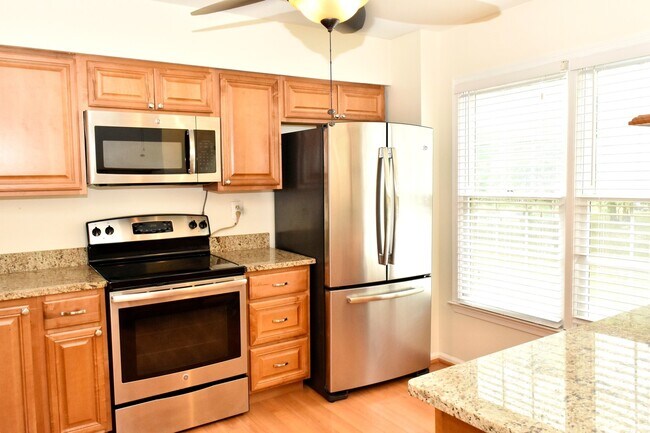 Building Photo - 3838 Angelton Ct