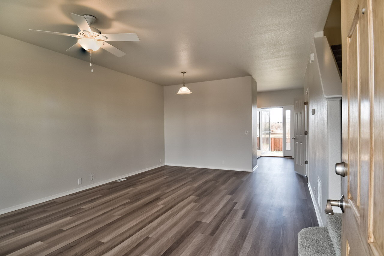 Building Photo - Move-In Ready 2-Bedroom with Central A/C –...