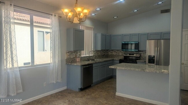 Building Photo - 5554 W Carriage Dr