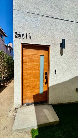 Building Photo - 2681 Pomeroy Ave