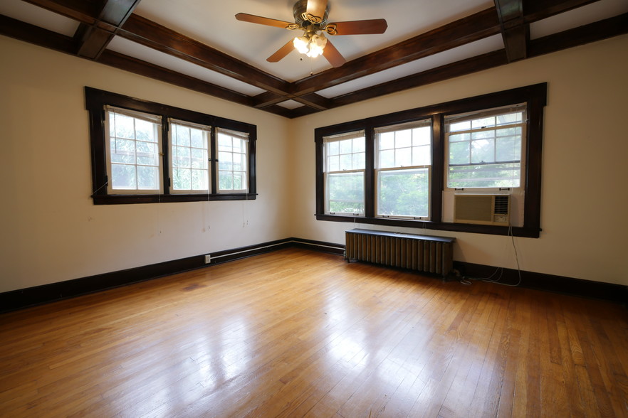 Living room with Casablanca fan & zone A/c - 723 W South St