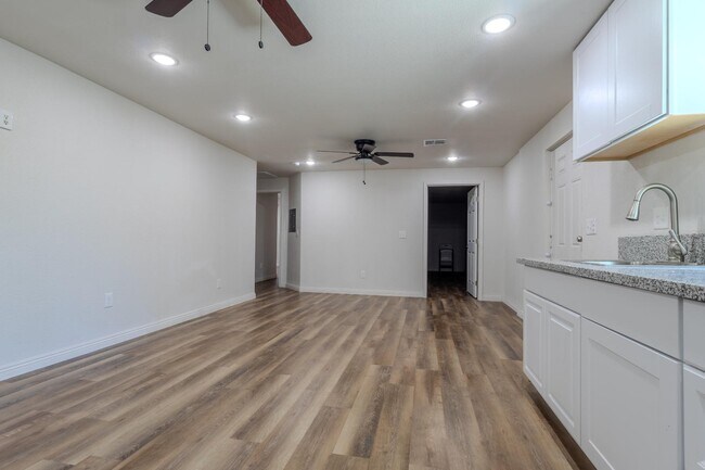 Building Photo - 3232 Sanguinetti Ln