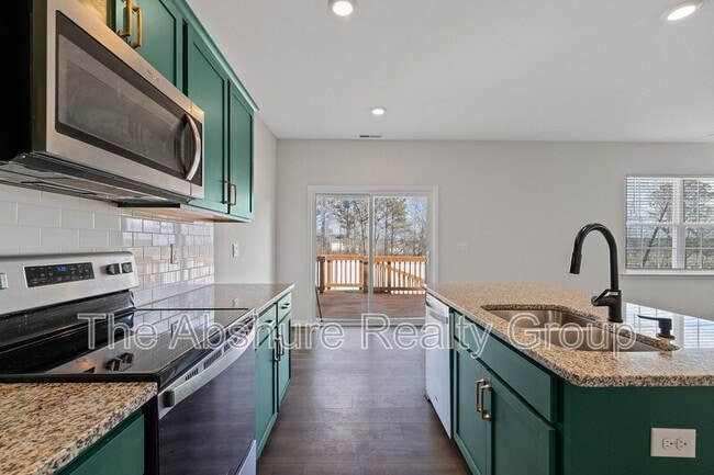 Building Photo - 49 River Bank Rd