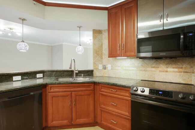 Building Photo - 500 Scotia Dr