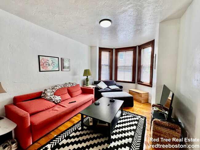 Primary Photo - 4 Adella Pl