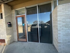 Building Photo - Gorgeous Commercial Unit off of North Market!