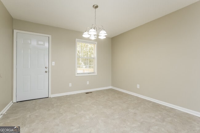 Building Photo - 219 Hampton Dr