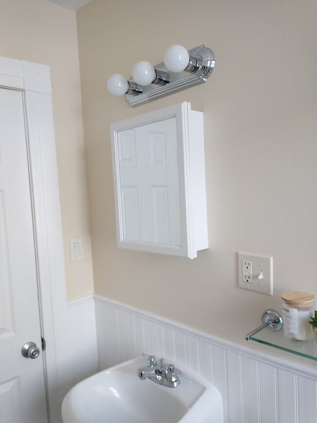 Building Photo - 9 James St