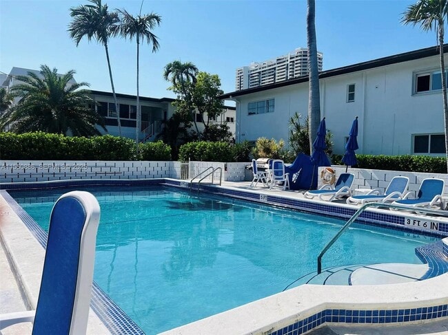 Building Photo - 3681 NE 170th St