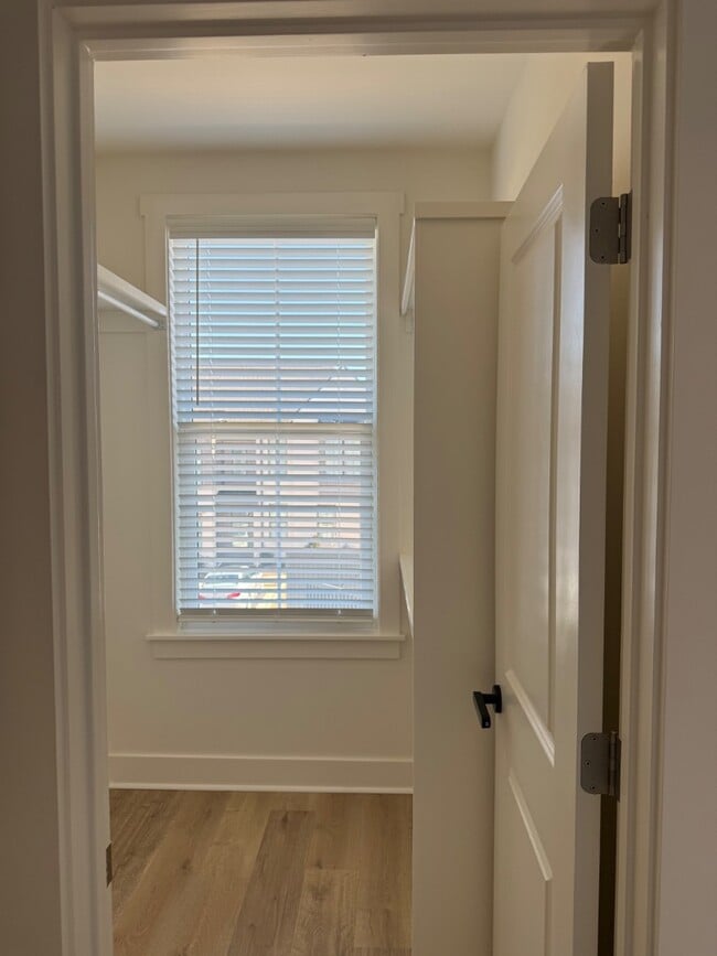 Building Photo - 2023 Rosemary Street