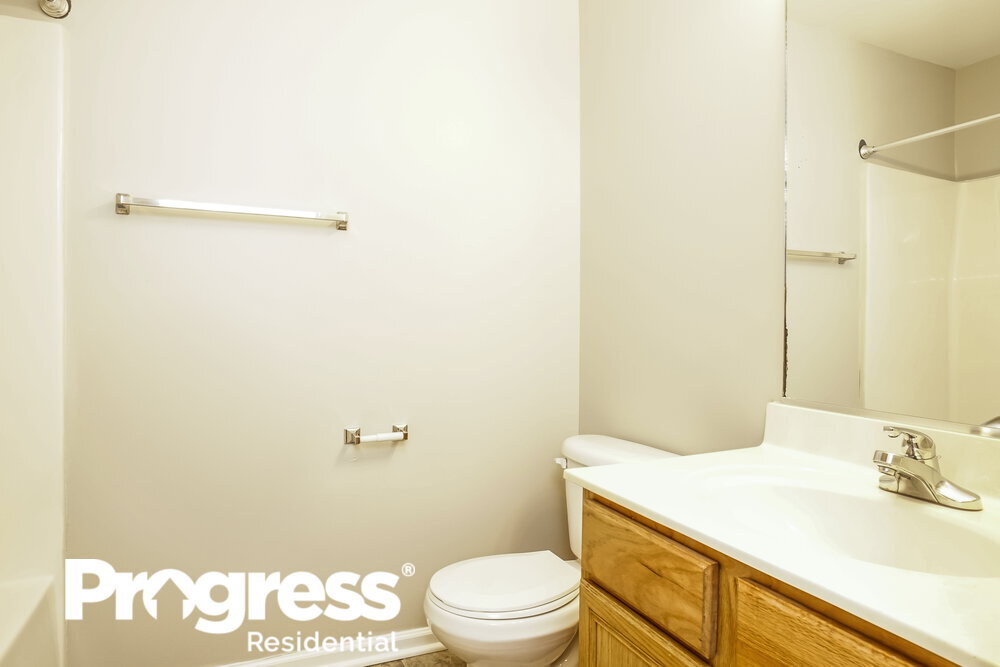 Building Photo - 2123 Craver Mdws Ct