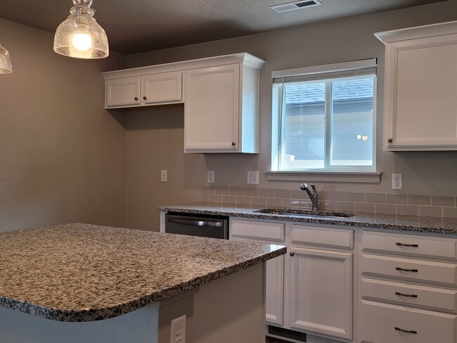 Building Photo - 17906 Hensley Ridge Pl