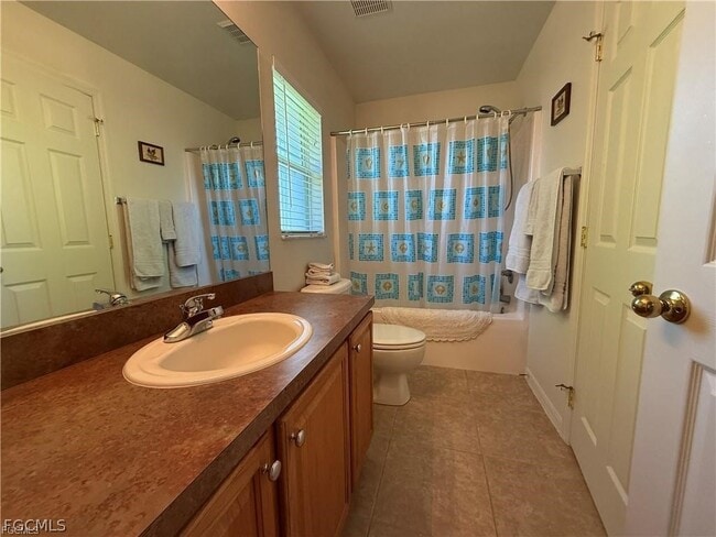 Building Photo - 235 David Ave