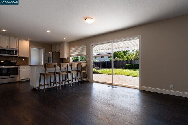 Building Photo - 1359 Shade Oak Ln
