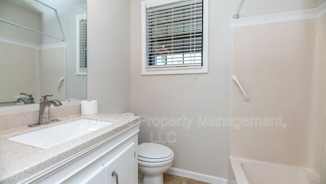 Building Photo - 214 New Grade Rd