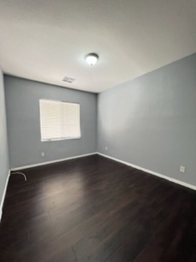 Building Photo - SOUTHERN HIGHLANDS BEAUTY!