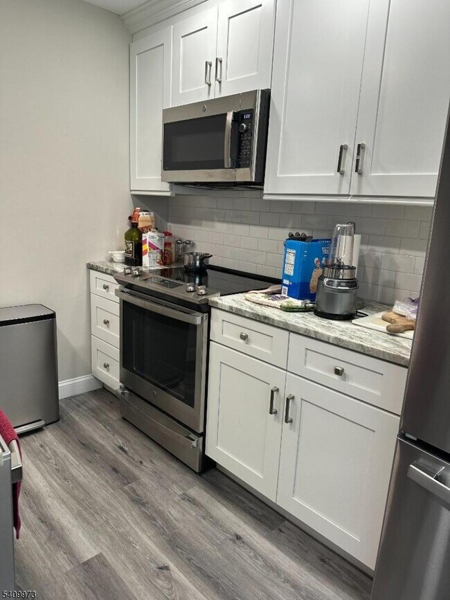 Building Photo - 88 Boulevard