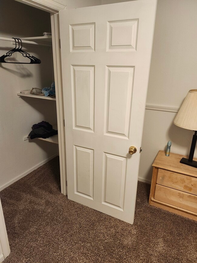 Building Photo - 830 Windmill Rd