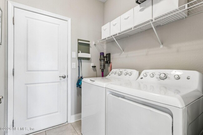 Building Photo - 444 Ness Cir