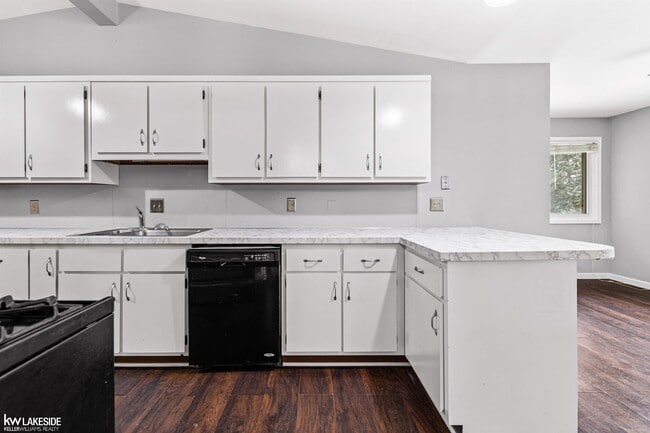 Building Photo - 5342 Streefkerk Dr