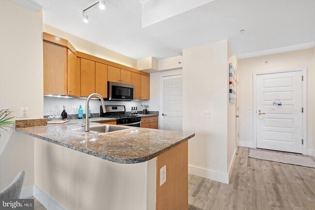Building Photo - 631 D Street NW