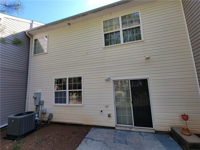 Building Photo - 501 Windstone Trail