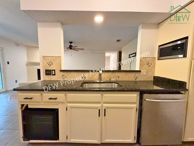 Building Photo - Charming 3-Bedroom Home for Lease in Arlington