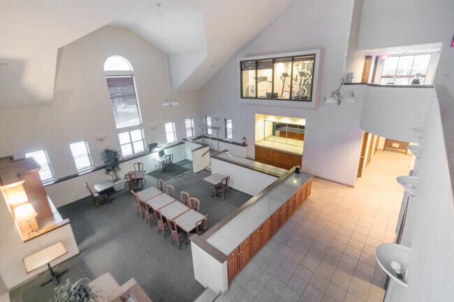 Common Area - 515 Donofrio Dr