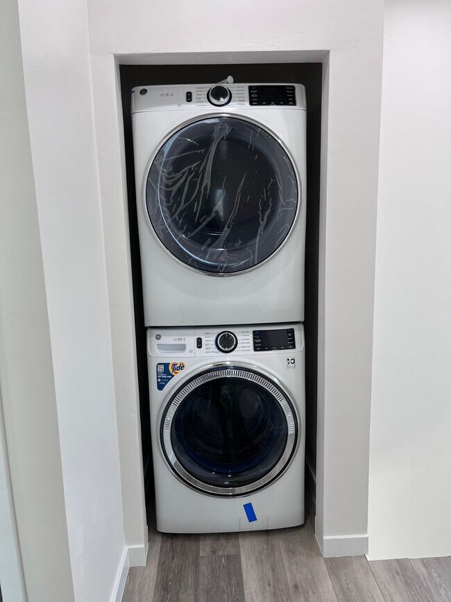 Building Photo - 5215-5217 Catoctin Drive