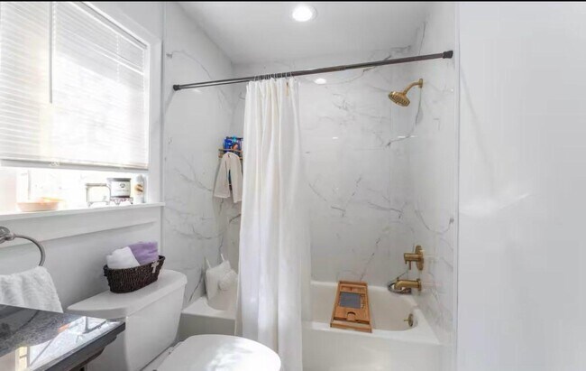 Building Photo - 1256 Palmetto Rd