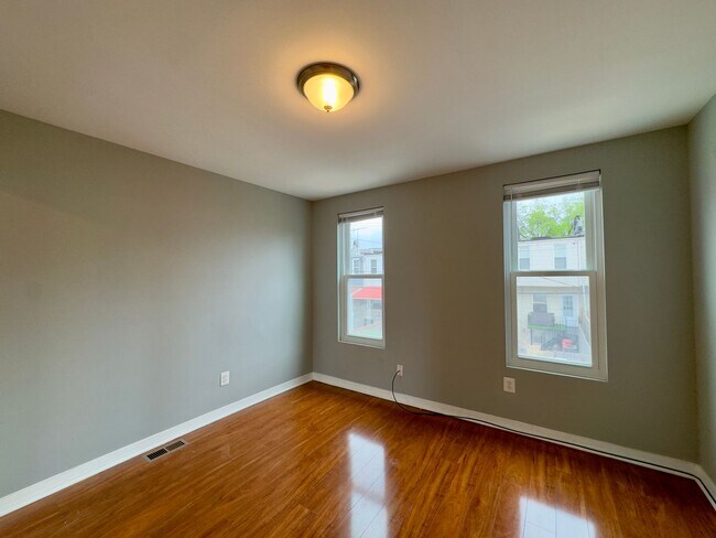 Building Photo - Charming 3 Bedroom/2.5 Bathroom Townhome in Greektown, MD!