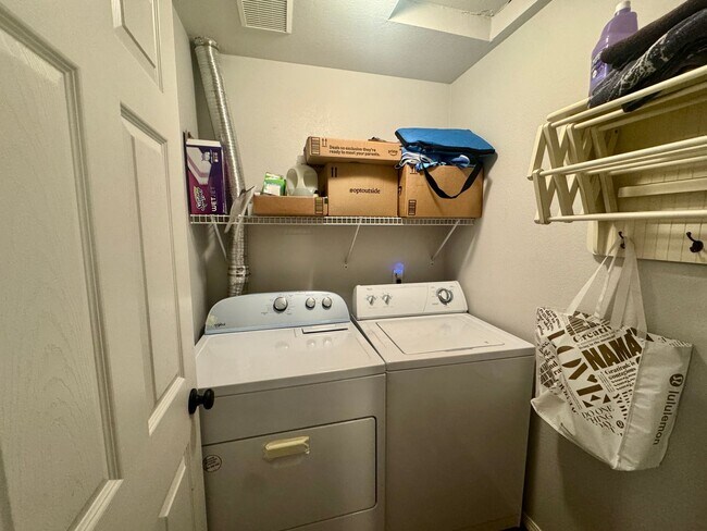 Building Photo - TWO FREE WEEKS - Country Club Condo!