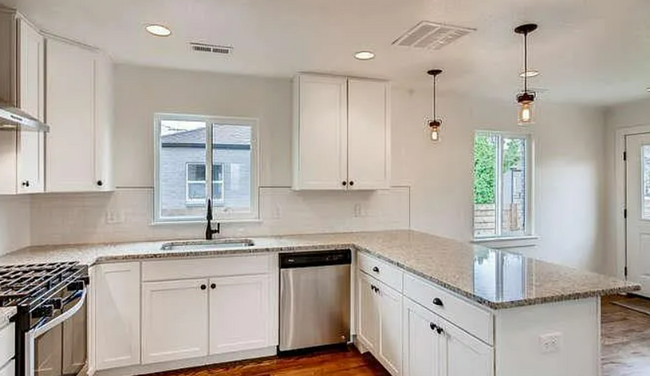 Building Photo - Three bedroom, 2 bathroom modern property!...