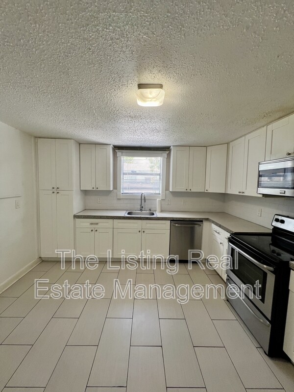 Building Photo - 2824 N 19th St