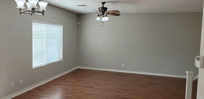 Building Photo - Stunning Estates at the Spectrum!