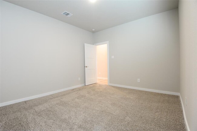 Building Photo - 22827 Castello Lakes Dr