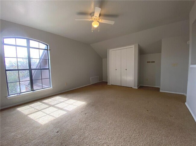 Building Photo - 917 NW 170th St