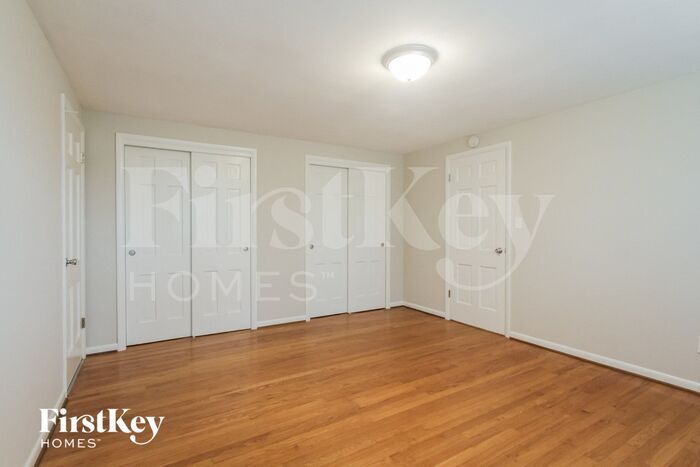 Building Photo - 640 Ashford Dr