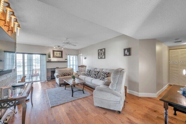 Building Photo - 10811 Indian Hills Ct