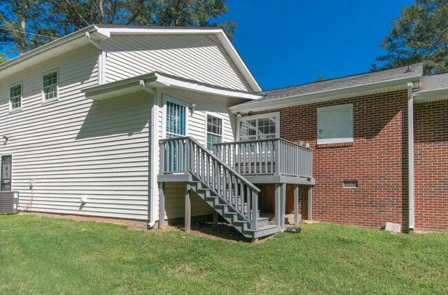 Deck - 418 Bolijeri Blvd