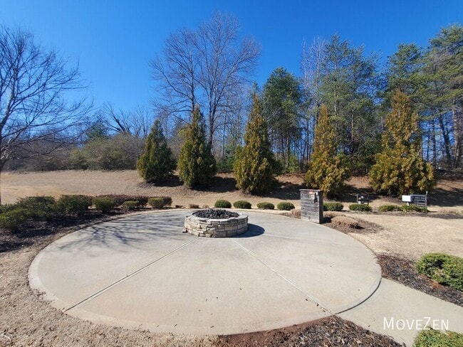 Building Photo - 600 Maplestead Farms Ct