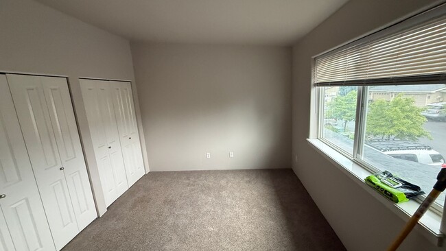 Building Photo - 6446 N Descartes Dr