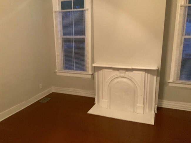 Building Photo - 3137 Northwestern Pkwy