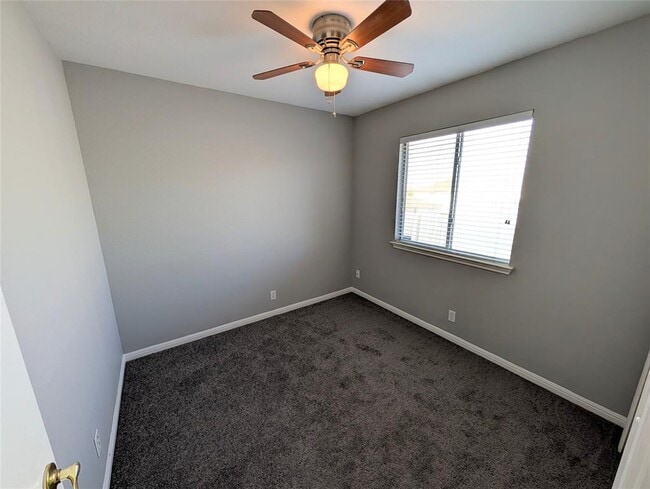 Building Photo - 15107 Nuttall Dr