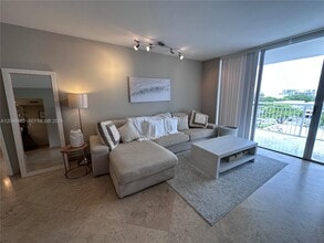 Building Photo - 18021 Biscayne Blvd